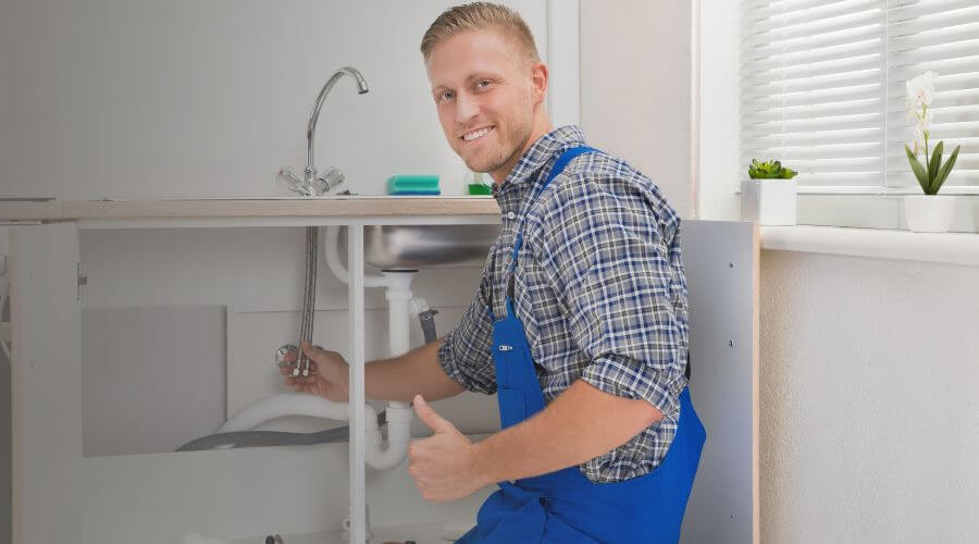 Expert burst pipe repair services in Hoffman, IL